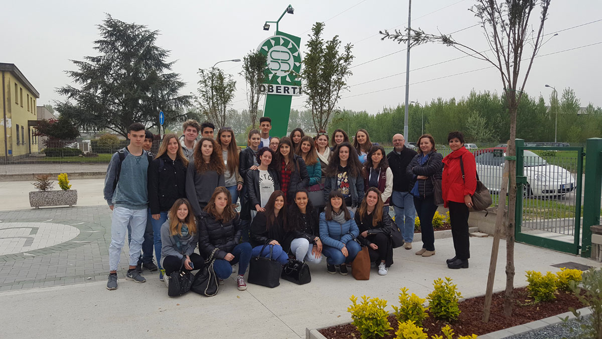 Studenti della III A dell'Istituto Bachelet